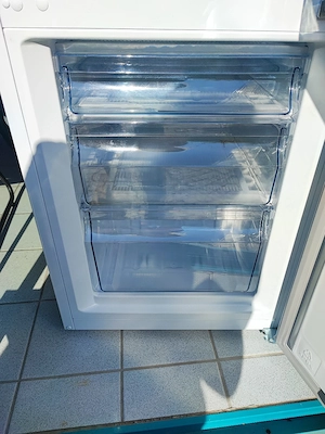 Kühl-Gefrierkombination ok. Bild 8