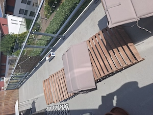 Klassische Teakholzliegen mit passenden Auflagen Bild 4