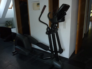 Life Fitness X9i Elliptical Crosstrainer schwarz Bild 4
