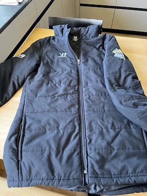 Winterjacke von CCM abzugeben