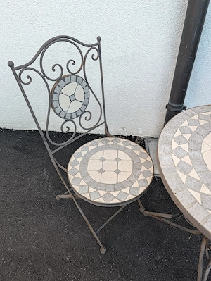 Garten oder Outdoor Tisch und 2 Stühle  Bild 2