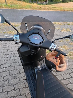 Vespa GTS Supersport 125cmm in Schwarz Matt, Top Gepflegt!!! Bild 3