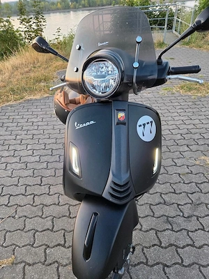 Vespa GTS Supersport 125cmm in Schwarz Matt, Top Gepflegt!!! Bild 5