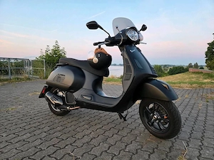 Vespa GTS Supersport 125cmm in Schwarz Matt, Top Gepflegt!!! Bild 2