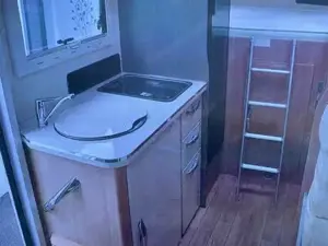 Wohnmobil zu verkaufen Bild 4