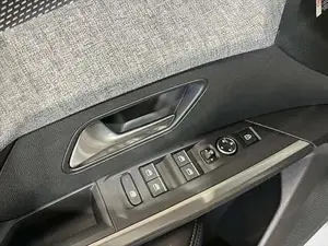 Peugeot 5008 Bild 12