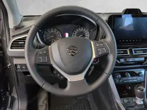 Suzuki S-Cross Bild 8