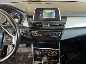 BMW 225 Bild 8