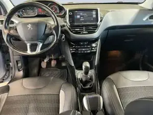 Peugeot 2008 Bild 8