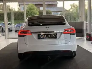 Tesla Model X Bild 5