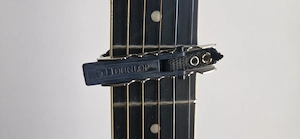 Gitarre mit integriertem Stimmgerät inkl. Zubehör  Bild 2