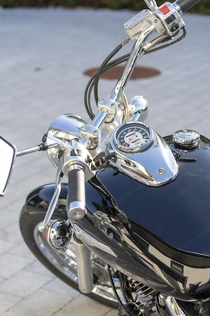Yamaha XVS 650 Dragstar Bild 4