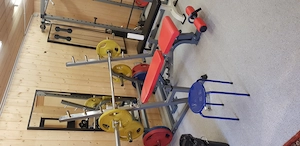   Komplette Home-Gym-Ausstattung   Fitnessgeräte, Hanteln, Gewichte & Zubehör