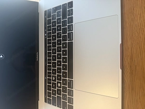 MacBook Pro 15-inch, 2019 zu verkaufen Bild 2