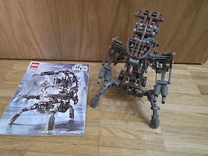LEGO Technic 8002 Destroyer Droid (Droideka)