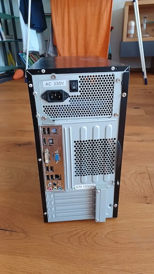 CHIEFTEC Rechner + Microsoft Maus und Tastatur Bild 3