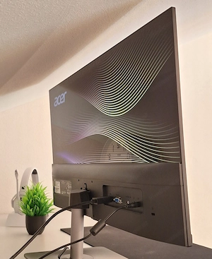 Gaming Monitor  110 Herz  Top Zustand! Bild 2
