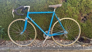Klassisches Vintage-Rennrad aus den 70ern 80ern   Campagnolo Ausstattung
