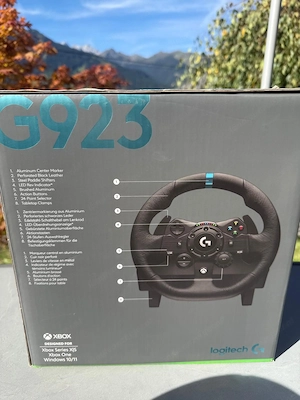 Logitech Renn-Lenkrad, Pedale und Kopfhörer  Bild 5