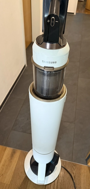 Samsung Staubsauger BESPOKE mit viel Zubehör