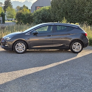 Opel Astra - TÜV NEU 06 2027 - Super Preis! Bild 2