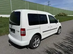 VW Caddy Bild 8