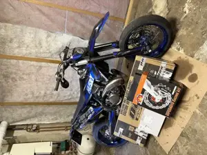 Husqvarna TE300i Supermoto Bild 3