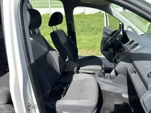 VW Caddy Bild 14