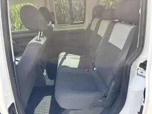 VW Caddy Bild 10