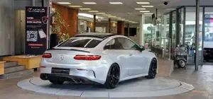 Mercedes-Benz E 220 Bild 6