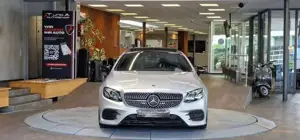 Mercedes-Benz E 220 Bild 2