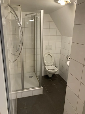 Helle 1,5 Zimmer Dachgeschosswohnung  Bild 2