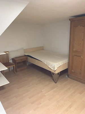 Helle 1,5 Zimmer Dachgeschosswohnung  Bild 3