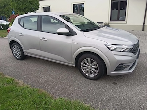 Dacia  Sandero  mit AHK,  Benziner,  Top Zustand  Bild 4