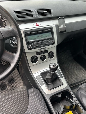 Passat Kombi Diesel (Rost-Paket) Bild 8