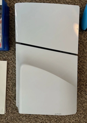 Sony PlayStation 5 Slim mit Laufwerk, weiß, 1 TB SSD + 2 Controller + 4 Spiele Bild 2