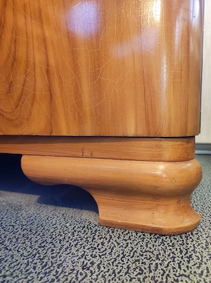 Antiker Kleiderschrank zweitürig  Bild 4