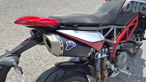 Ducati Hypermotard 950 Bild 7