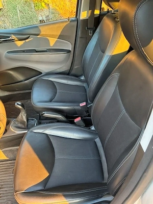 Opel Karl 1,0i Cosmo, Erstbesitz mit nur 36.000 km  Baujahr 2015 Bild 7