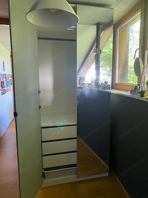 Pax Ikea Kasten weiss mit Spiegeltüren  Bild 2