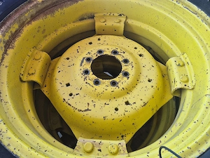 JD Felgen vom 2850er Bild 3