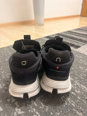 On Cloudnova Sneaker   Schwarz Weiß   Gr. 37.5 Bild 3