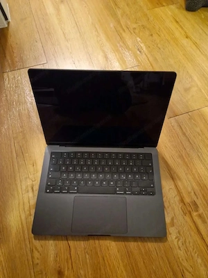 MacBook Pro M3 1TB Space Schwarz Bild 4
