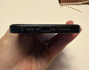 iPhone 15 schwarz  Bild 5