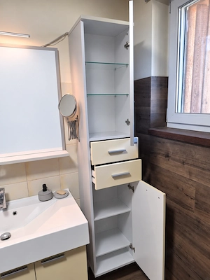 Sehr gut erhaltene Badezimmermöbel zu verkaufen Bild 4