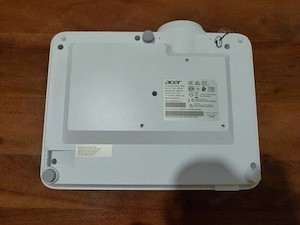 Acer H6816ATV 4K UHD Beamer, 4000 ANSI Lumen, Bj. 2024, viel Zubehör Bild 4