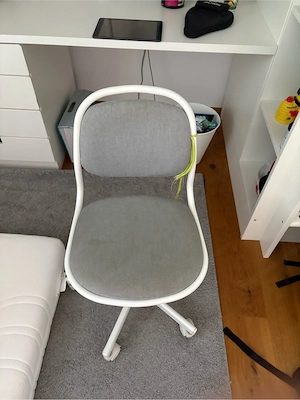 Hochbett mit Schreibtisch und Kinderbürostuhl Bild 3