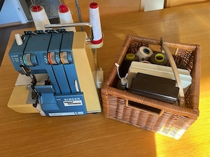 Overlock Nähmaschine