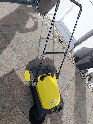Kehrmaschine Kärcher Bild 2