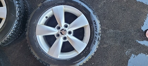 4x Winterräder Skoda Fabia   Pirelli Cinturato 185 60 R15 auf Alufelgen gebraucht Bild 3